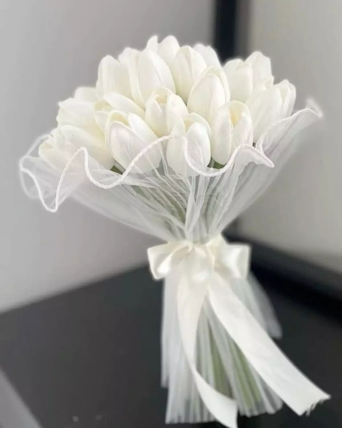 white tulip bouquet image