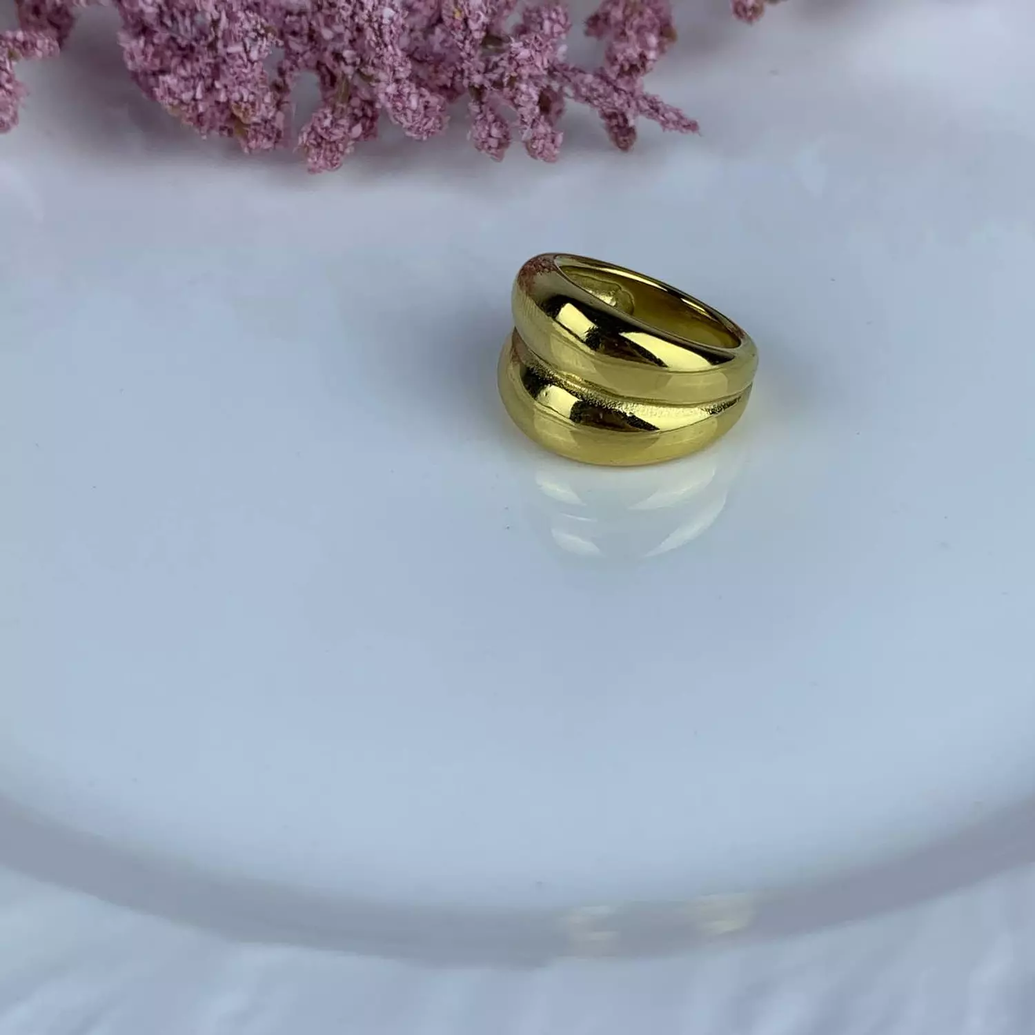 Stainless steel Ring with seashell image