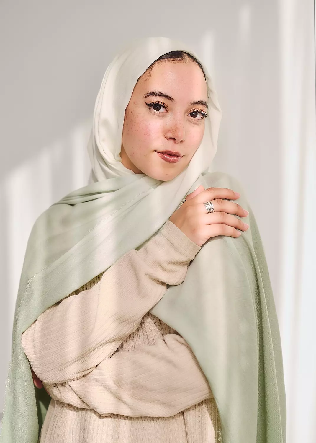 <h4 style="text-align: center"><span style="color: #4D0F2FFF">Ombre Cotton</span></h4>