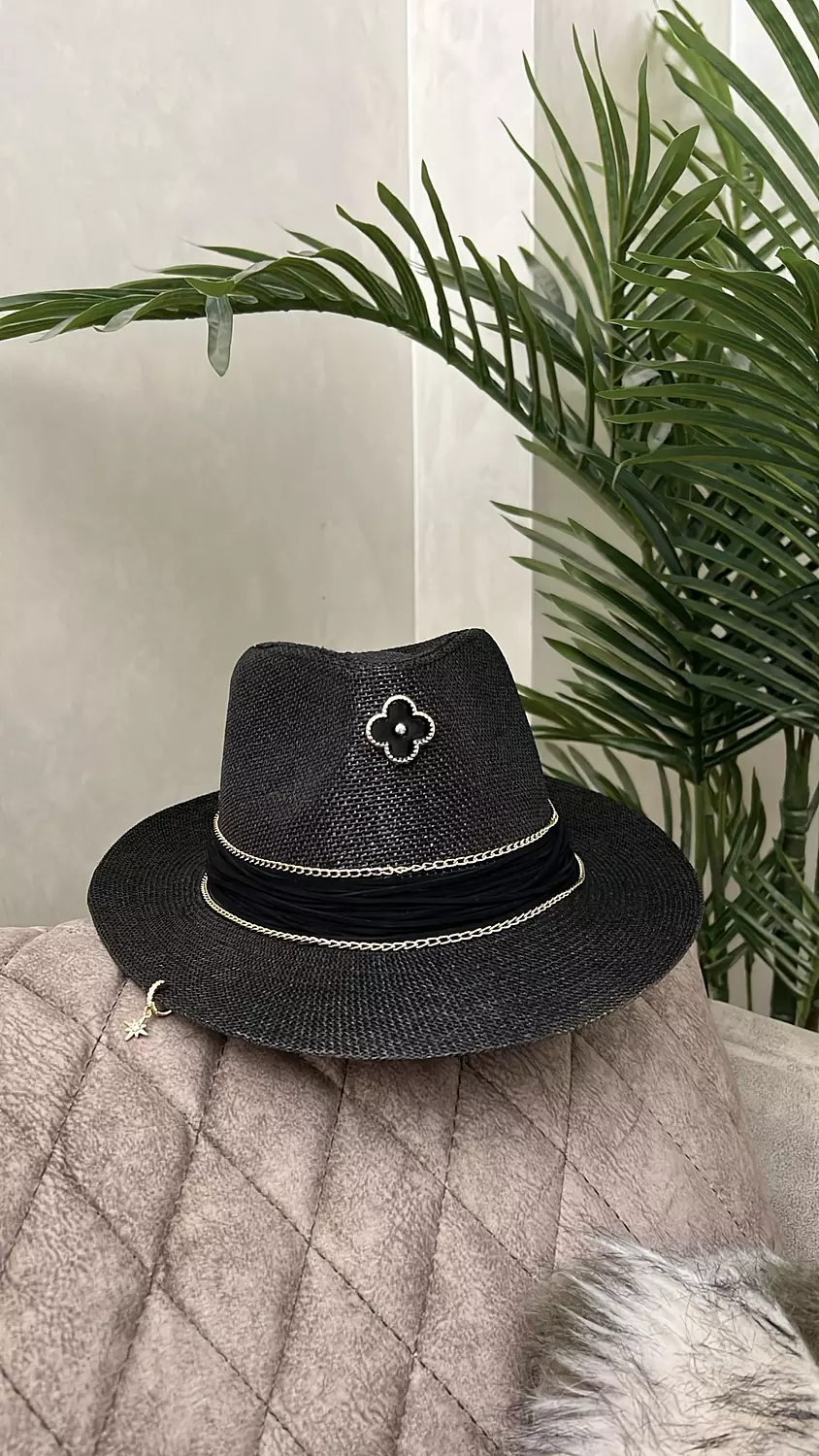Sparkling flower hat 1