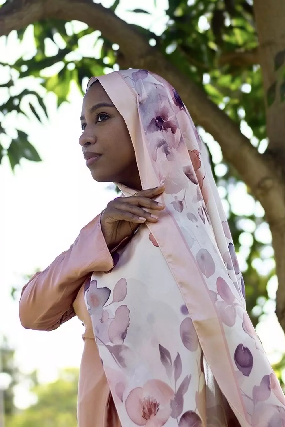 <h2><br><strong><span style="color: rgb(103, 74, 47)">Satin Scarves</span></strong></h2><hr><p></p>