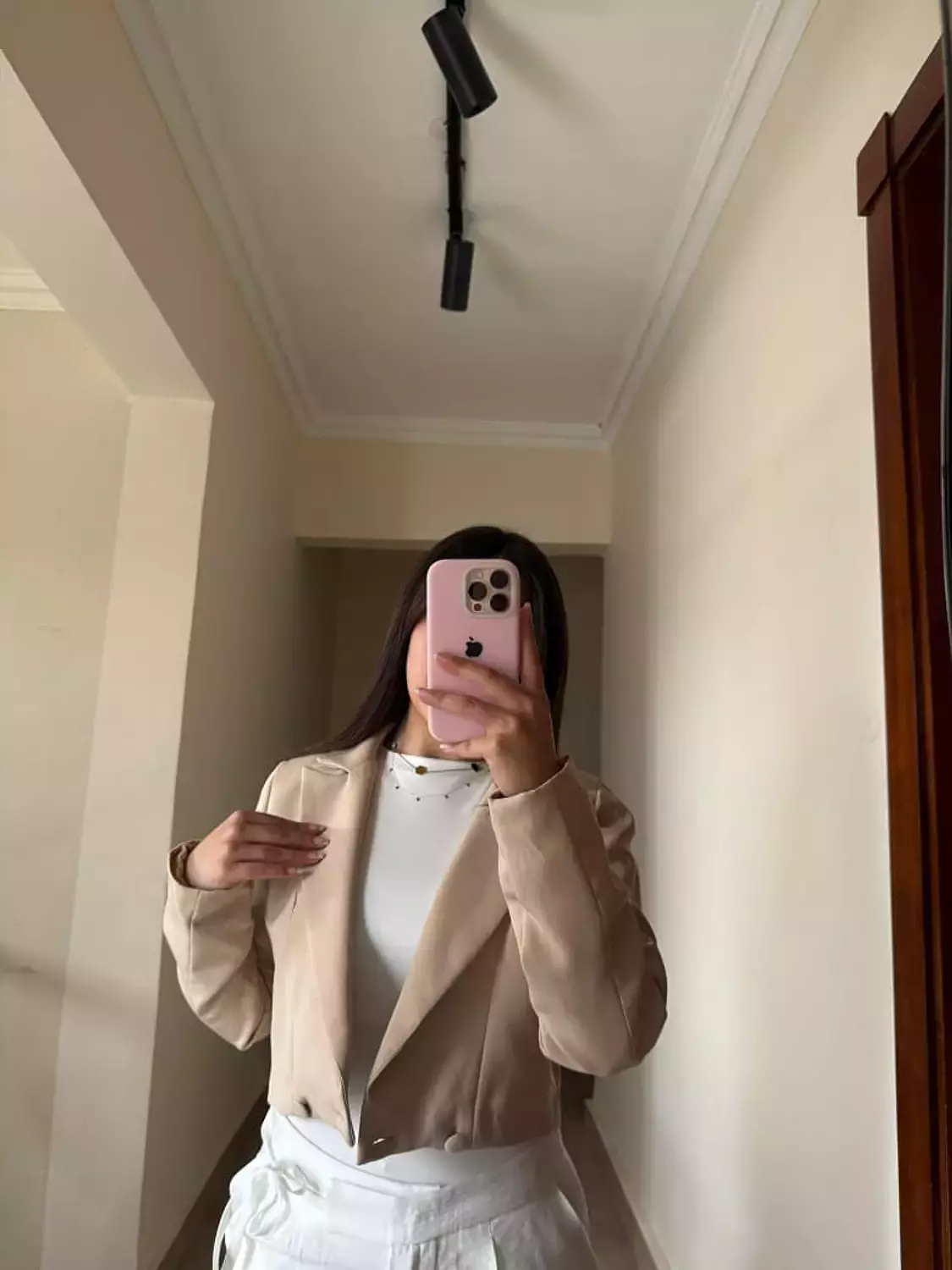 Cropped Blazer Beige hover image