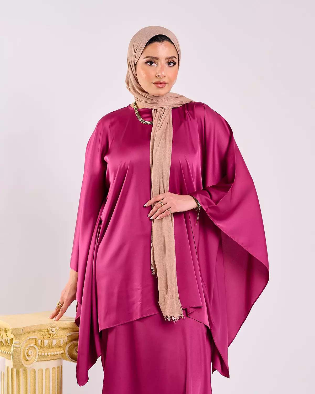 Soiree Suit in Hot pink 2