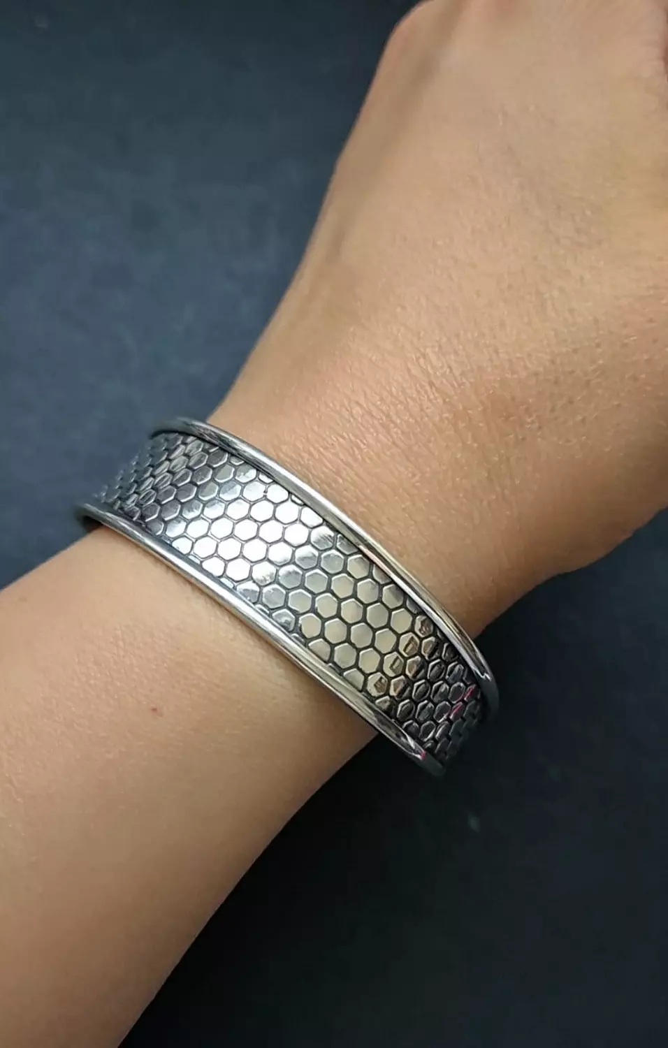 Honycomb bangle 3