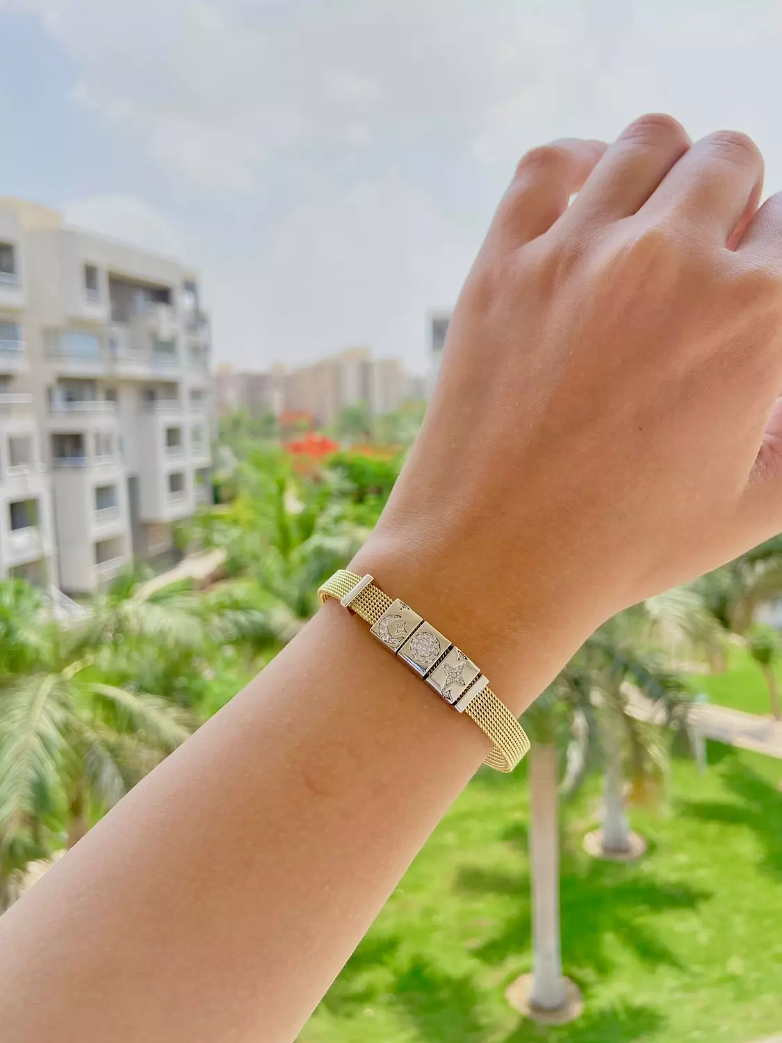 Charming gold bracelet 4