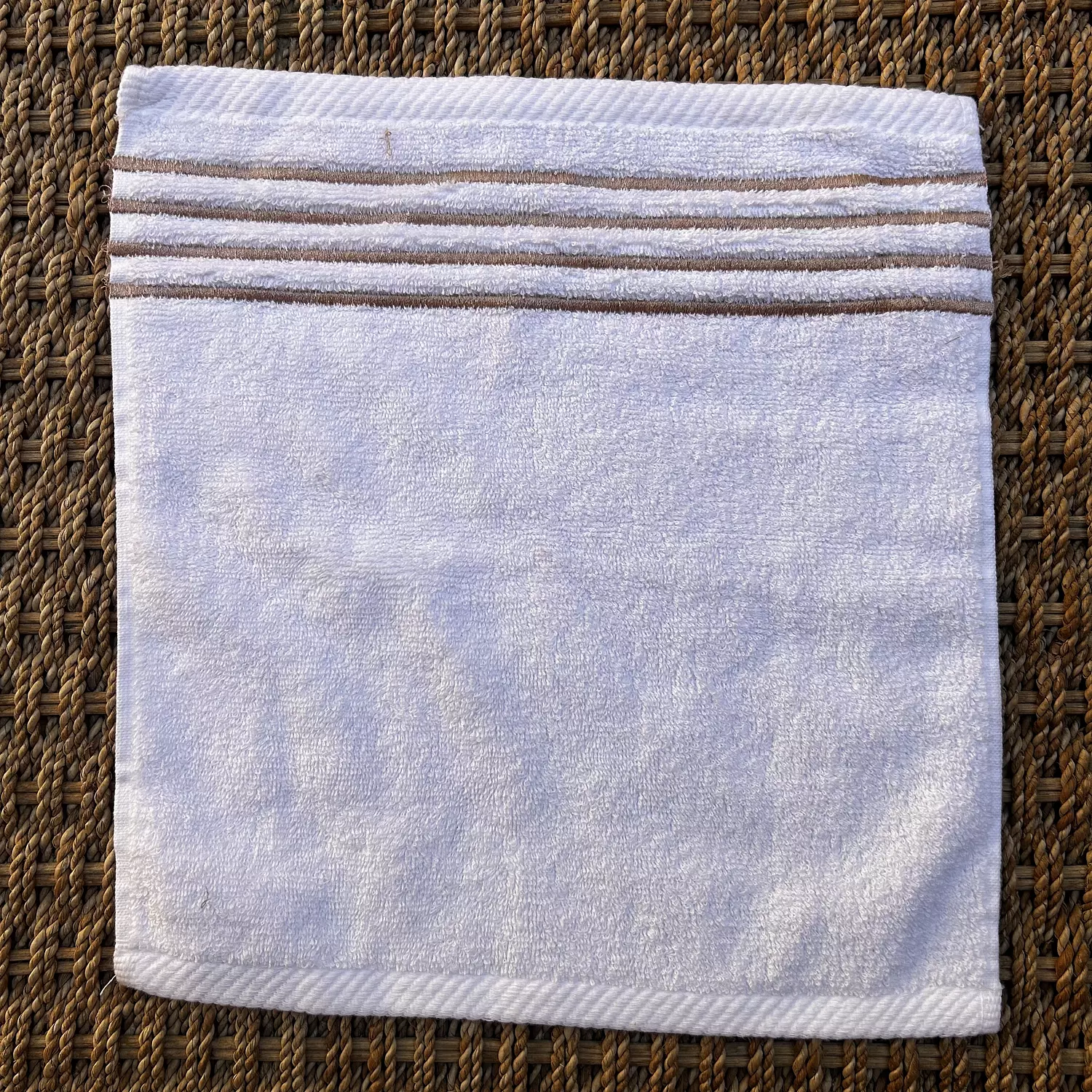 Small White Stripped Gold Single Towel  2