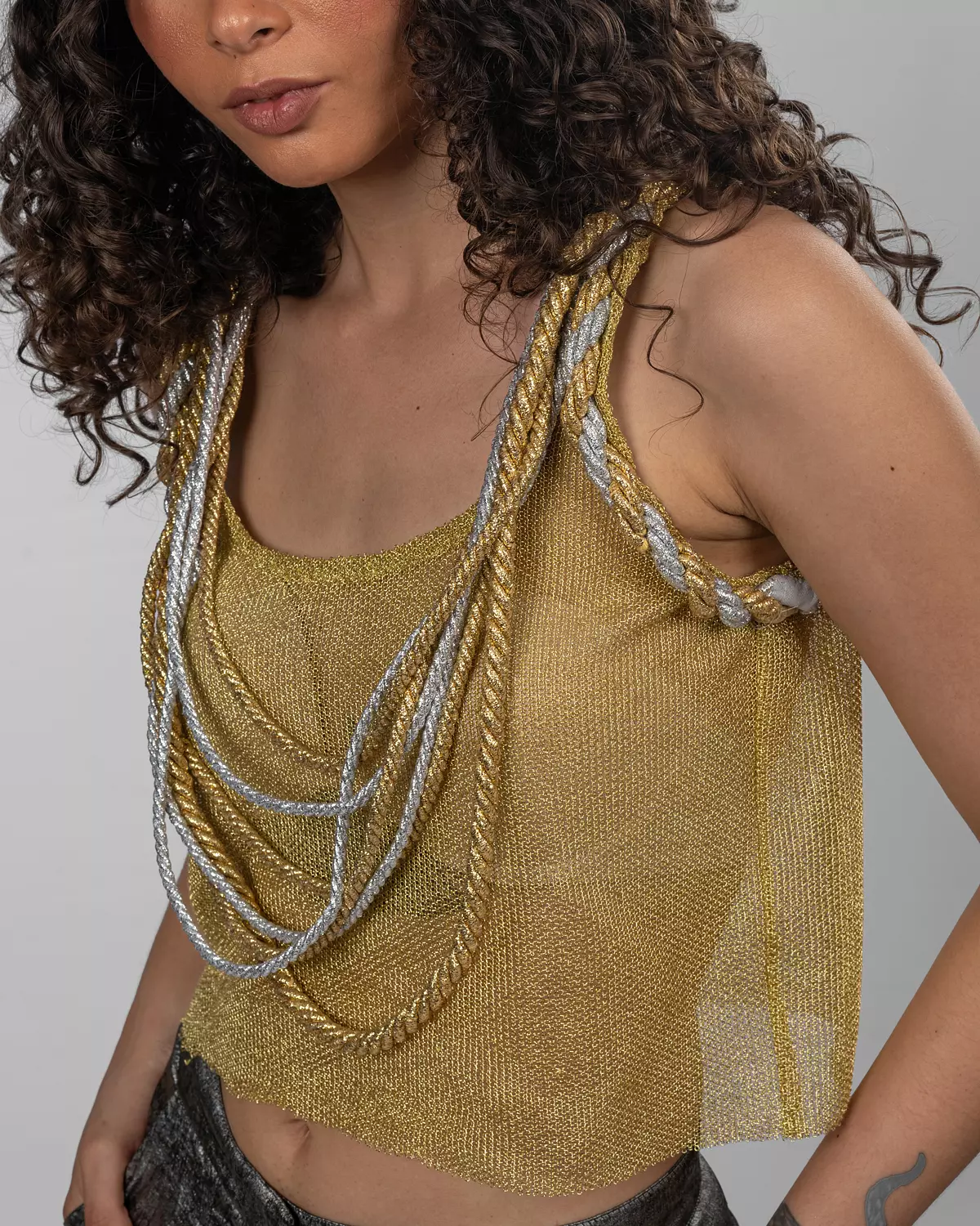 An Elevated Loose-Fit Top 3