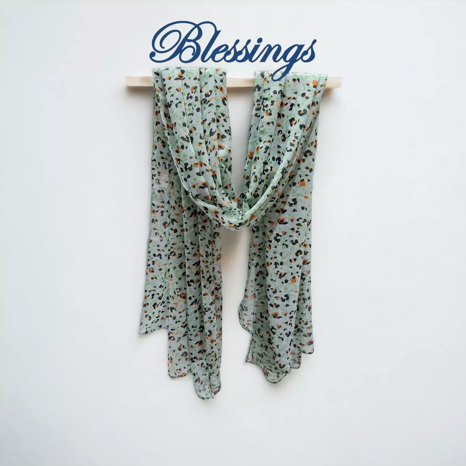 Scarf-Cover-Green Charm image
