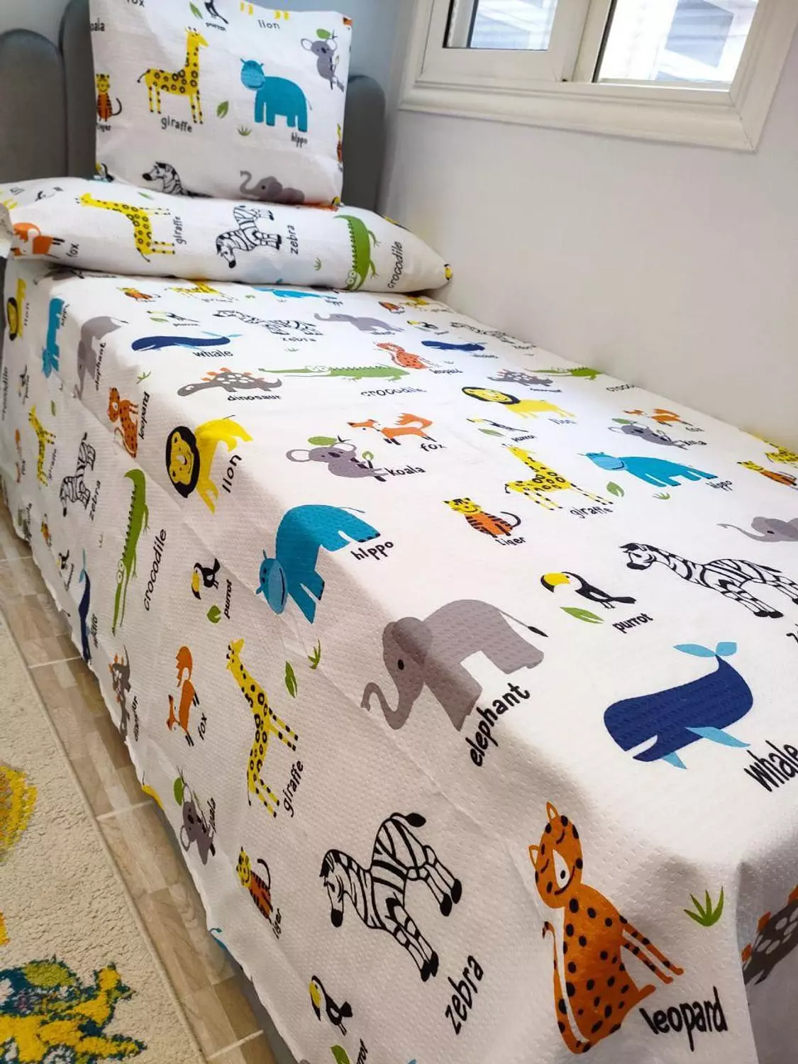animals children's bedding set image