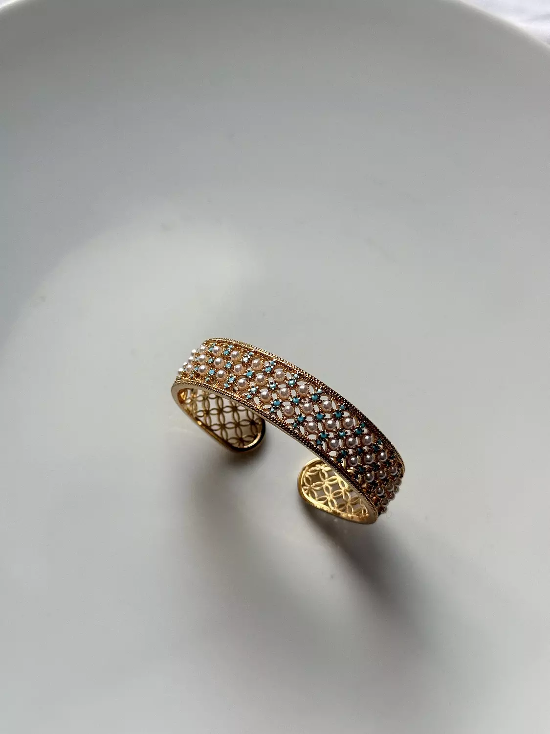 Fayrouz pearls hover image