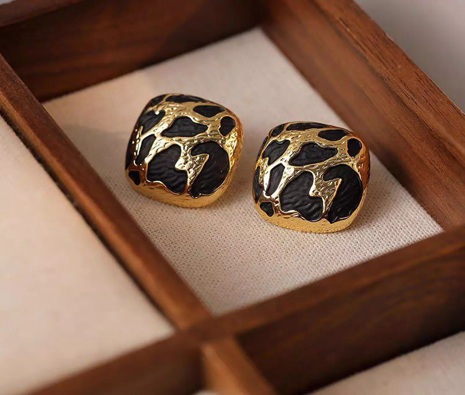 Tiger Gold Plated Earring image