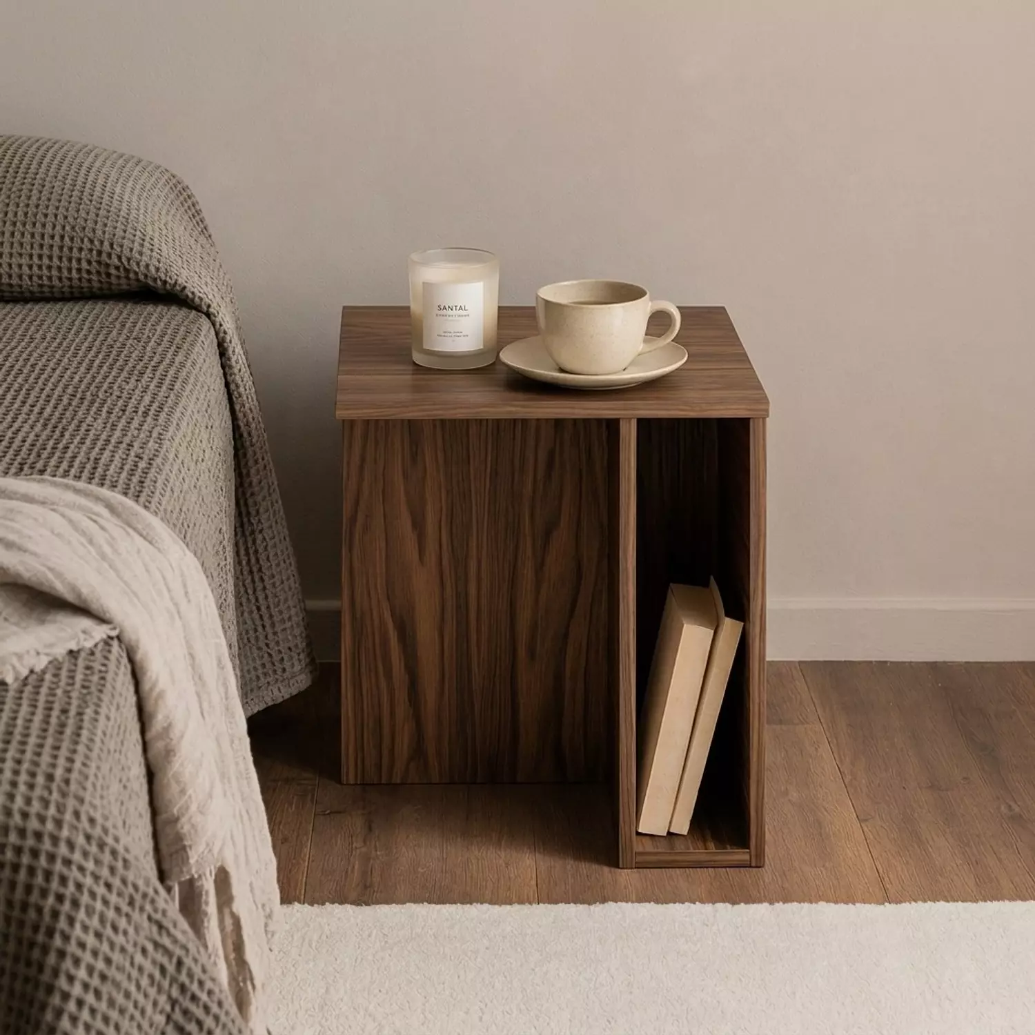 <p style="text-align: center"><br><strong>Night Stands</strong></p>