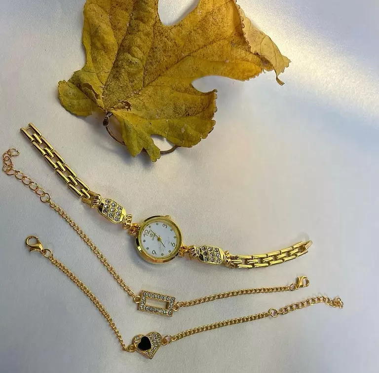 <p style="text-align: center"><strong>Combo</strong></p>