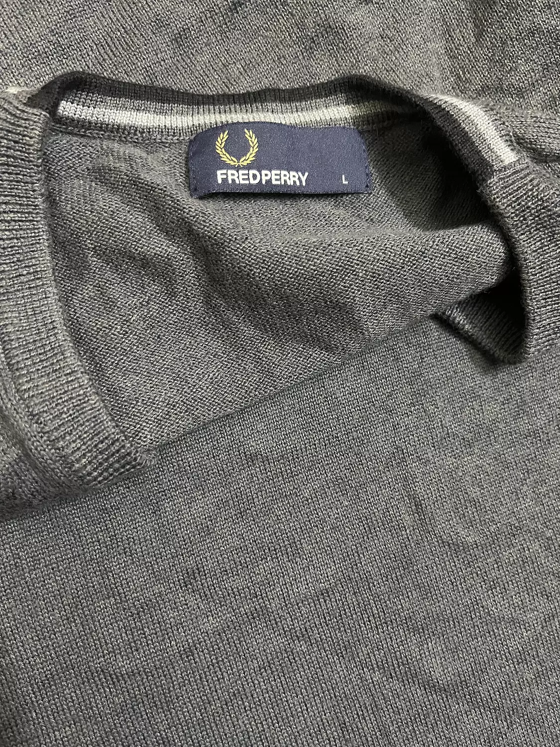 Fred perry v neck sweater 2
