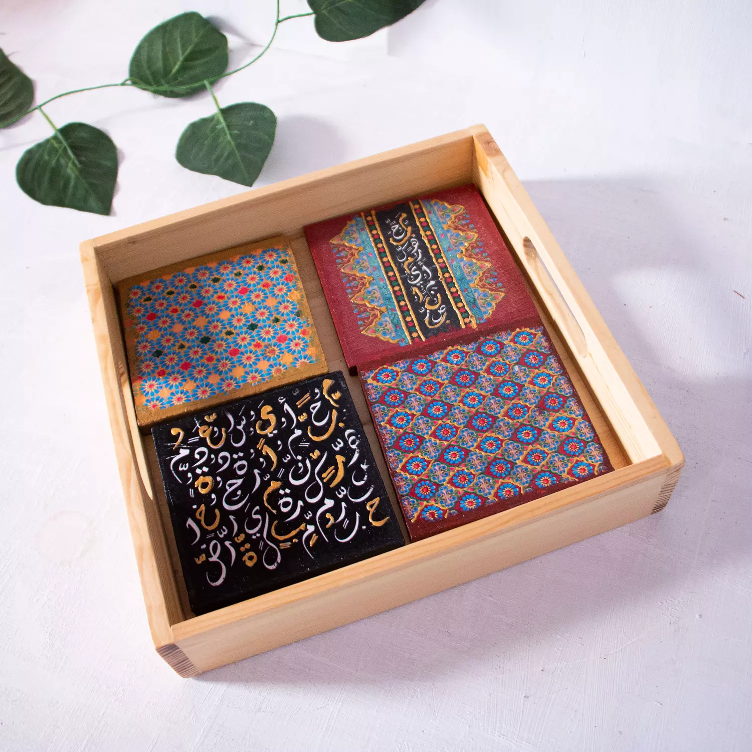 Arabesque coasters wooden tray image