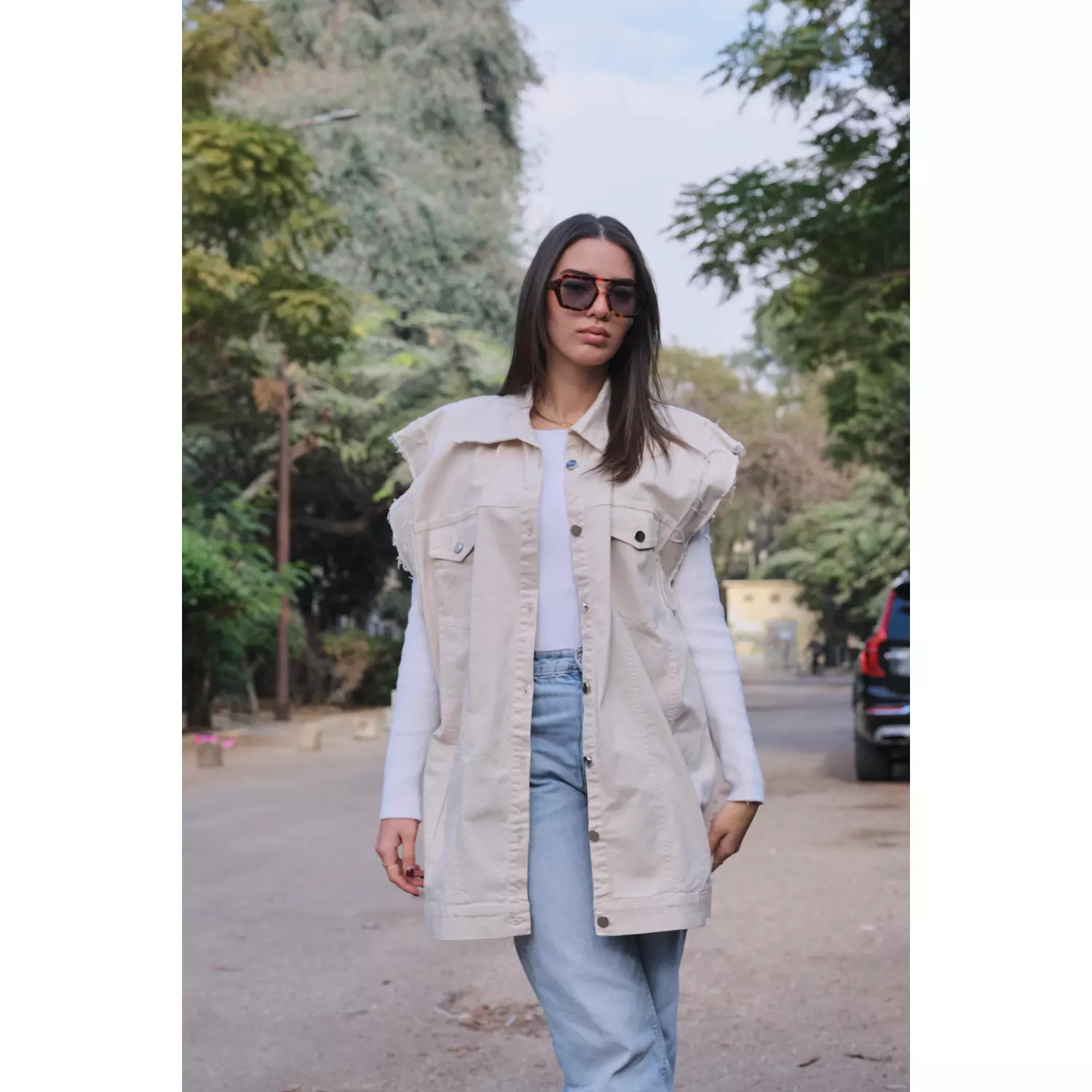 Light beige vest image