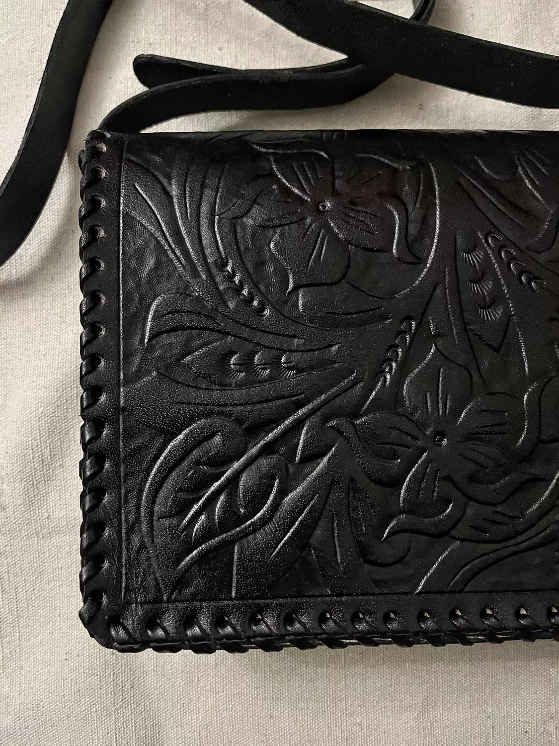 Tooled floral rectangular flap leather bag 19