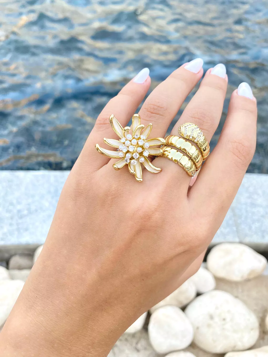 Floral glow rings image