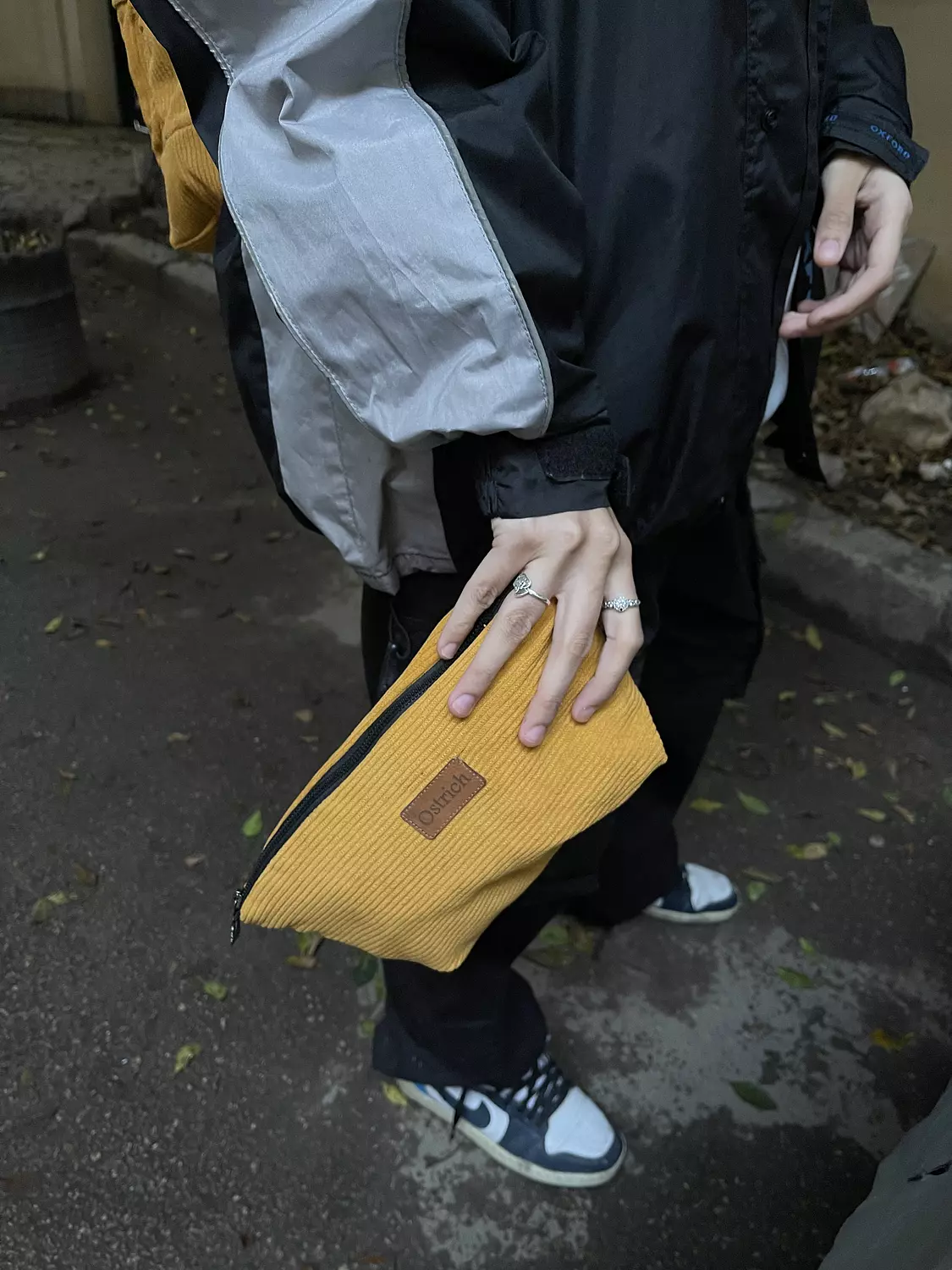 Velvet back bag - Mustard 3