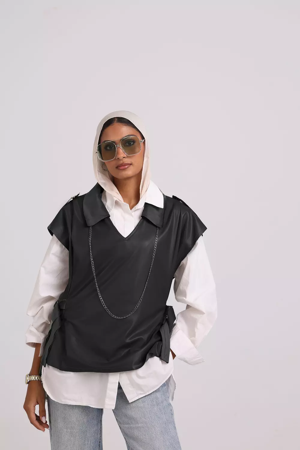 Vellum-Vest "Black" image