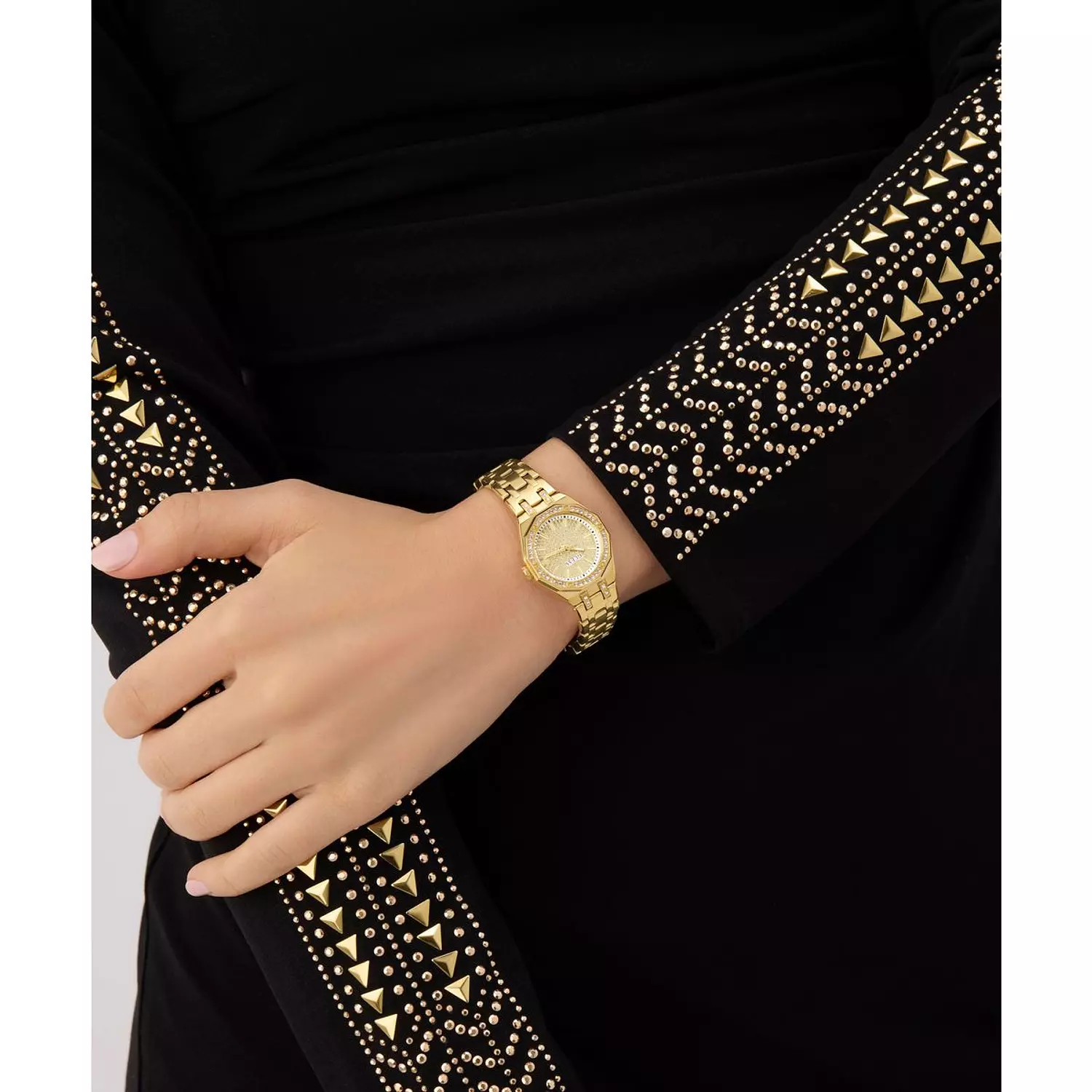 GUESS Ladies Pixie Gold Tone Analog Watch Gold Tone Stainless Steel Bracelet GW0931L2 5