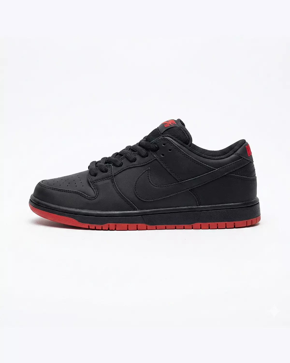 Nike SB Dunk Low Black Red 2
