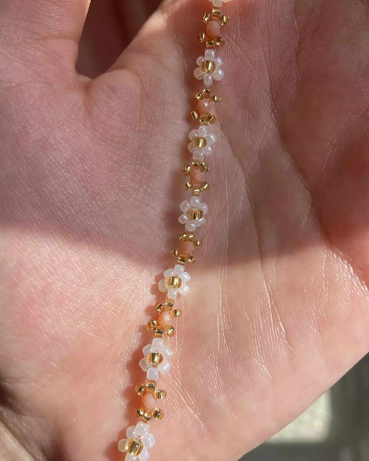 White flowers with nude Crystals✨ 4