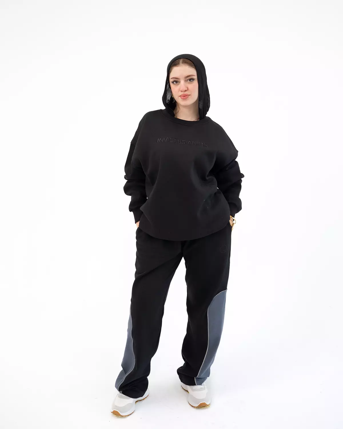 Premium Crewneck  _ Black 6