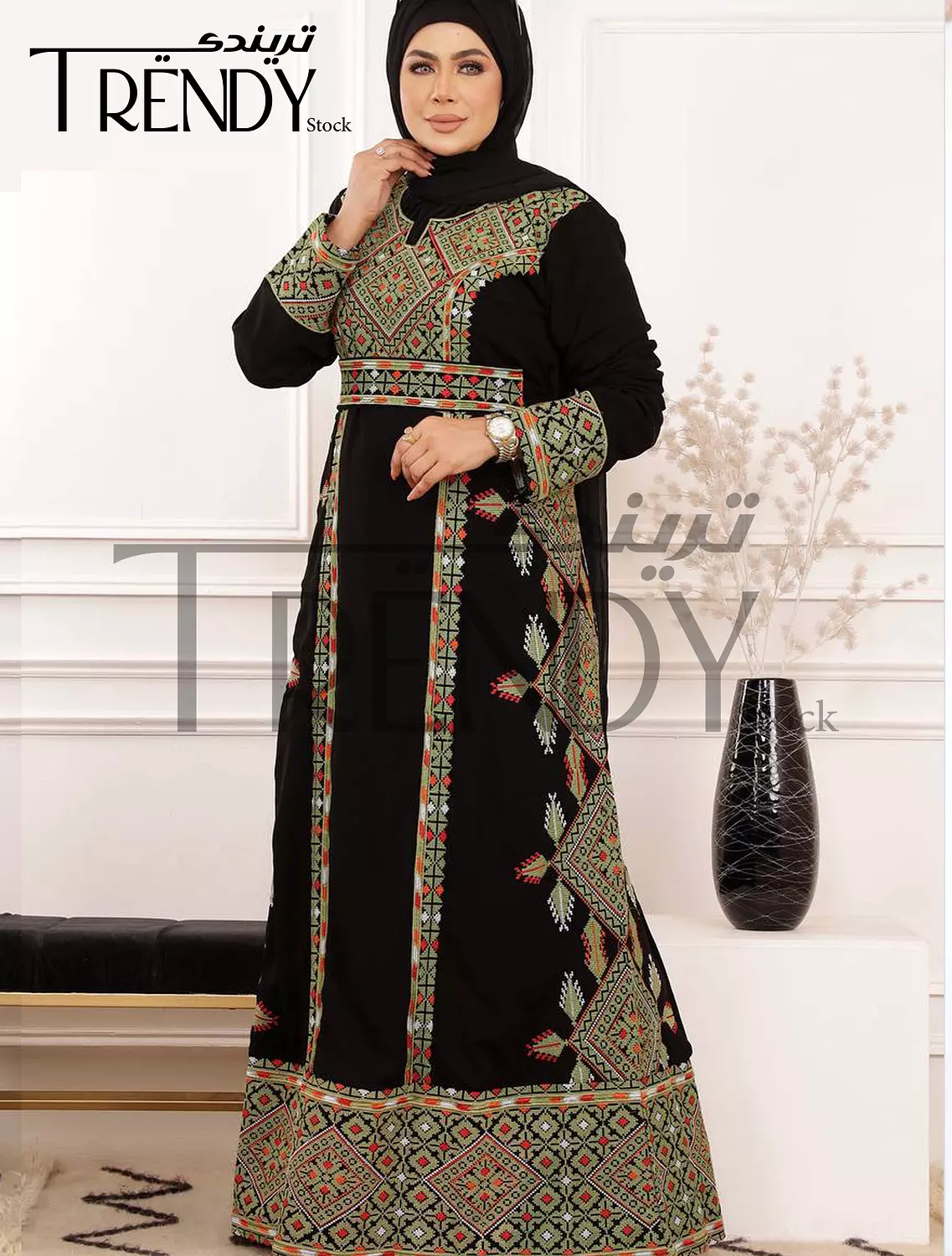 Abaya with embroidery on the front and back image