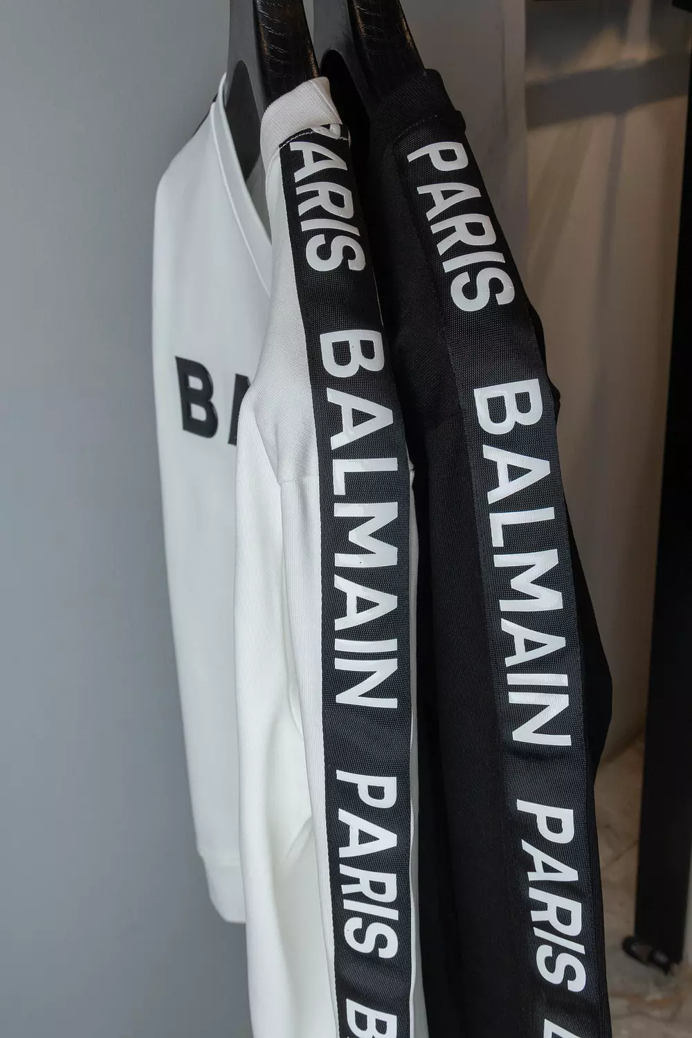 BALMAIN SWEATSHIRT \ 16544 5
