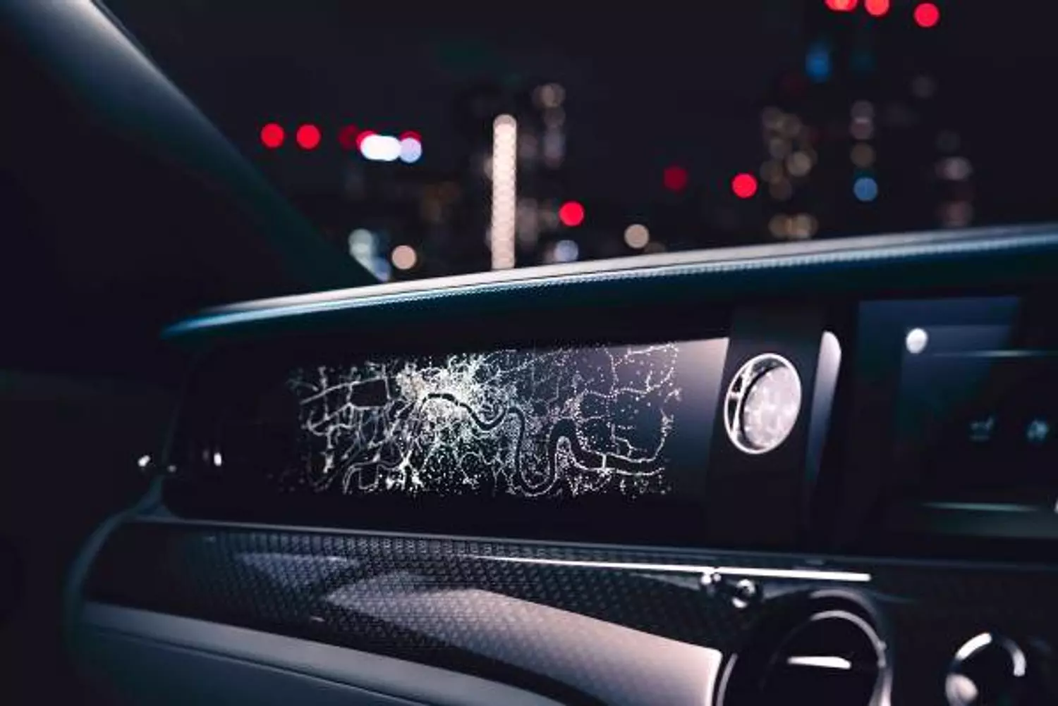 🎖️🌐 Rolls-Royce: Where Ancient Heritage Meets the Future of Luxury 4