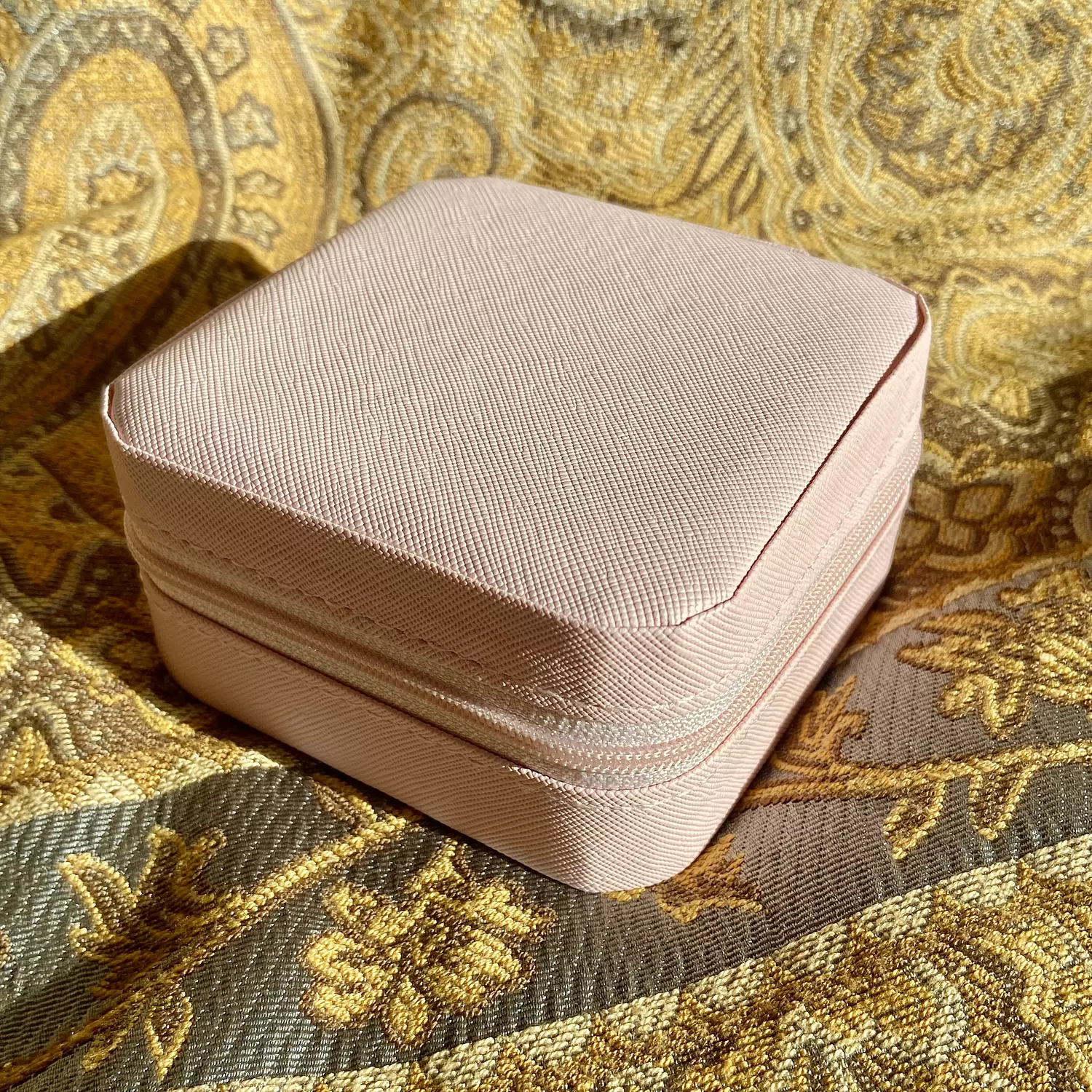 Accessories organizer  3