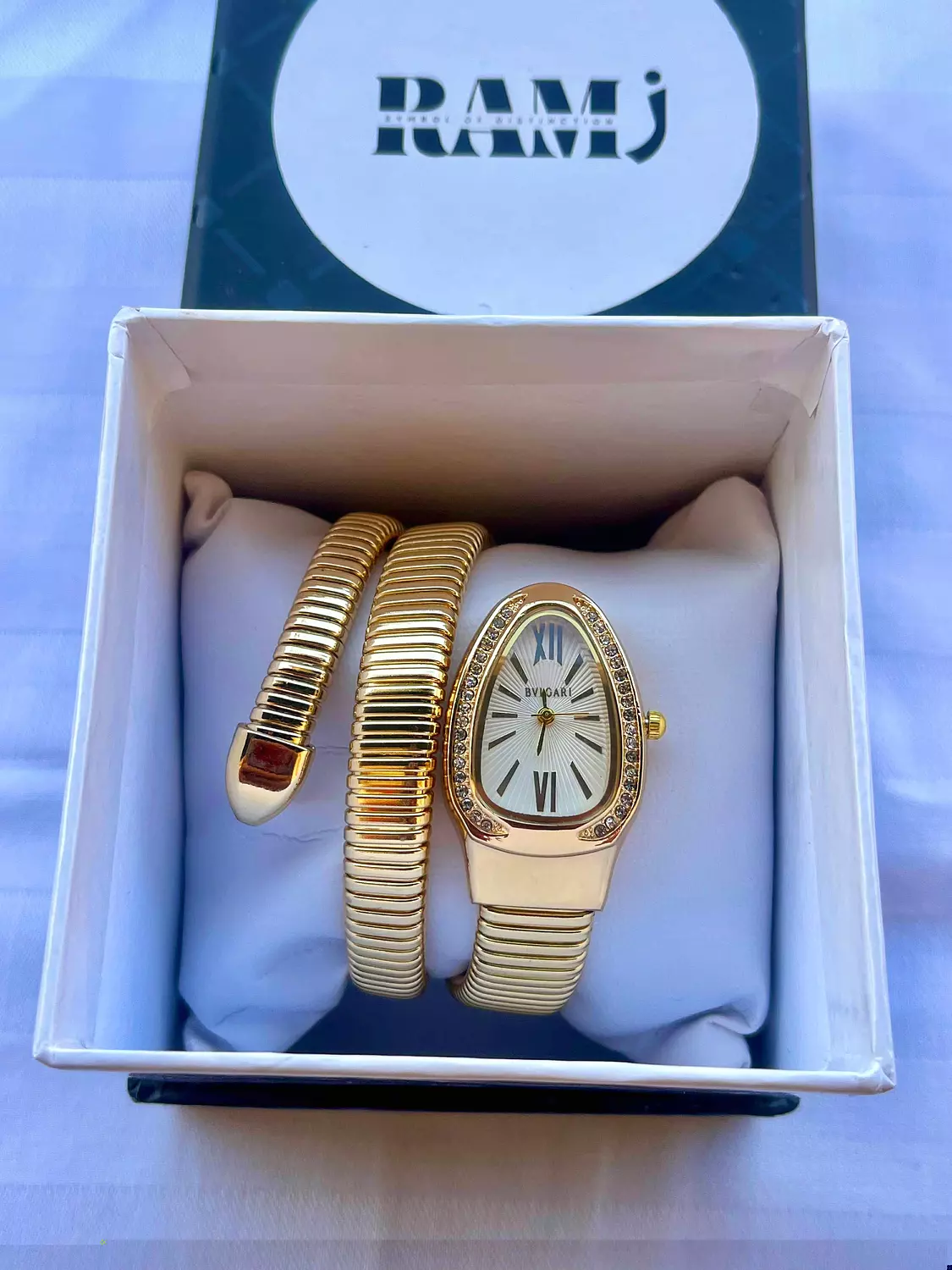 Bvlgari Gold x White image