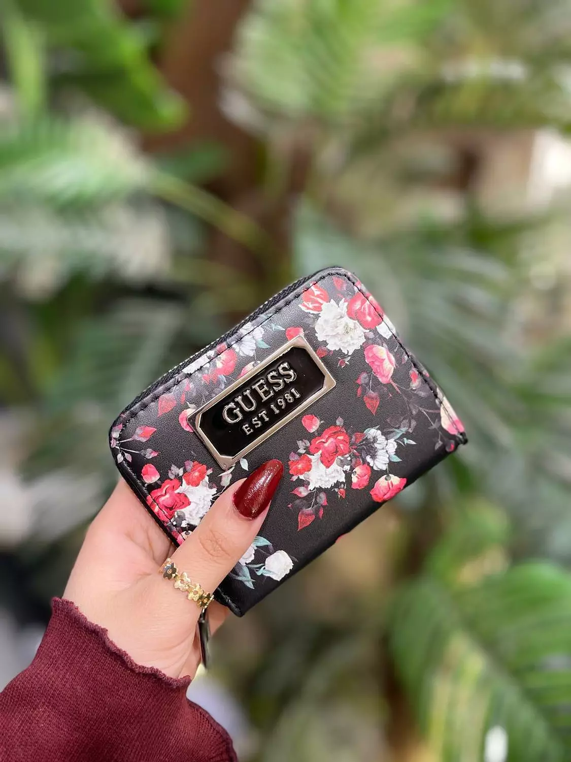 Guess wallet 09 image