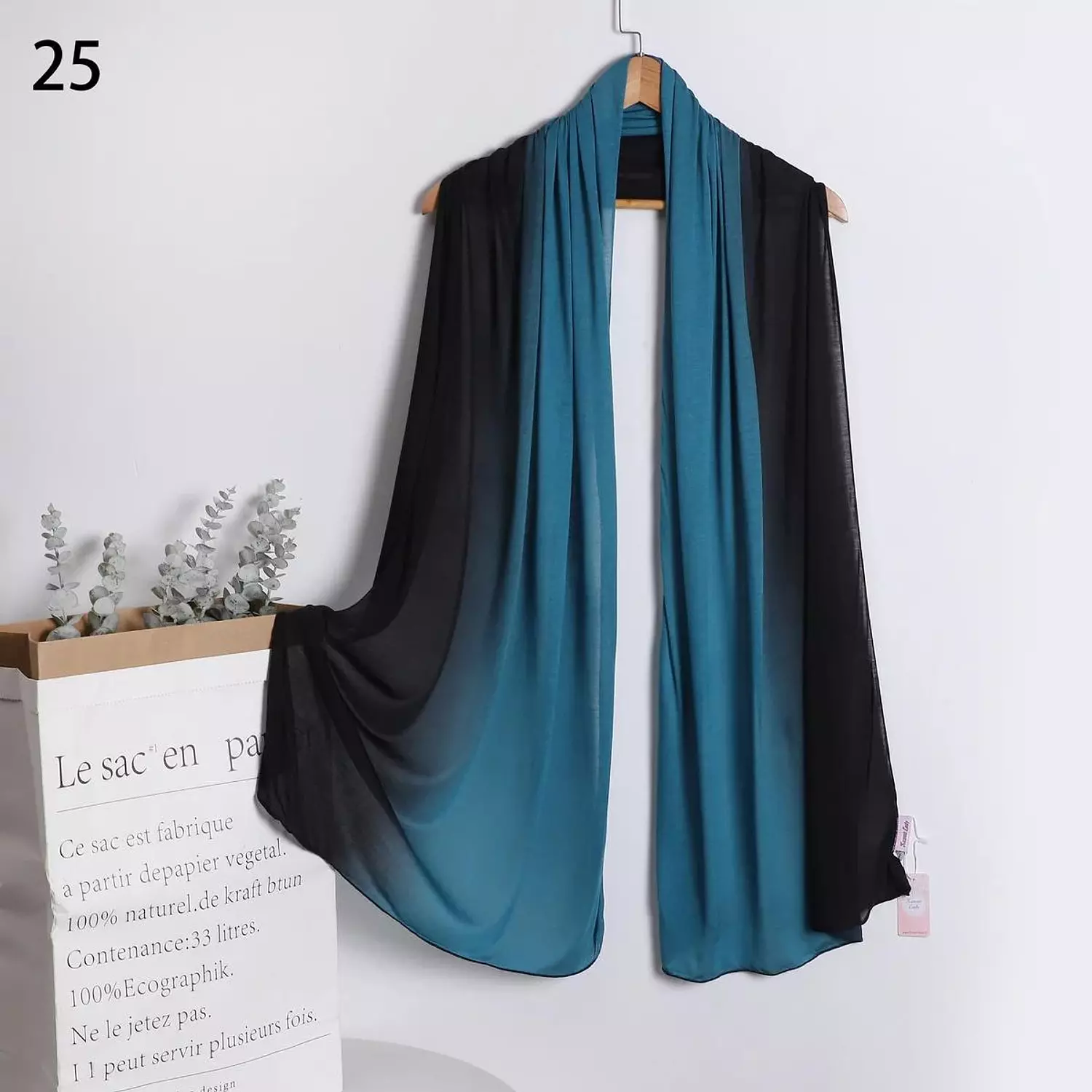 Kuwait lady two colors  image