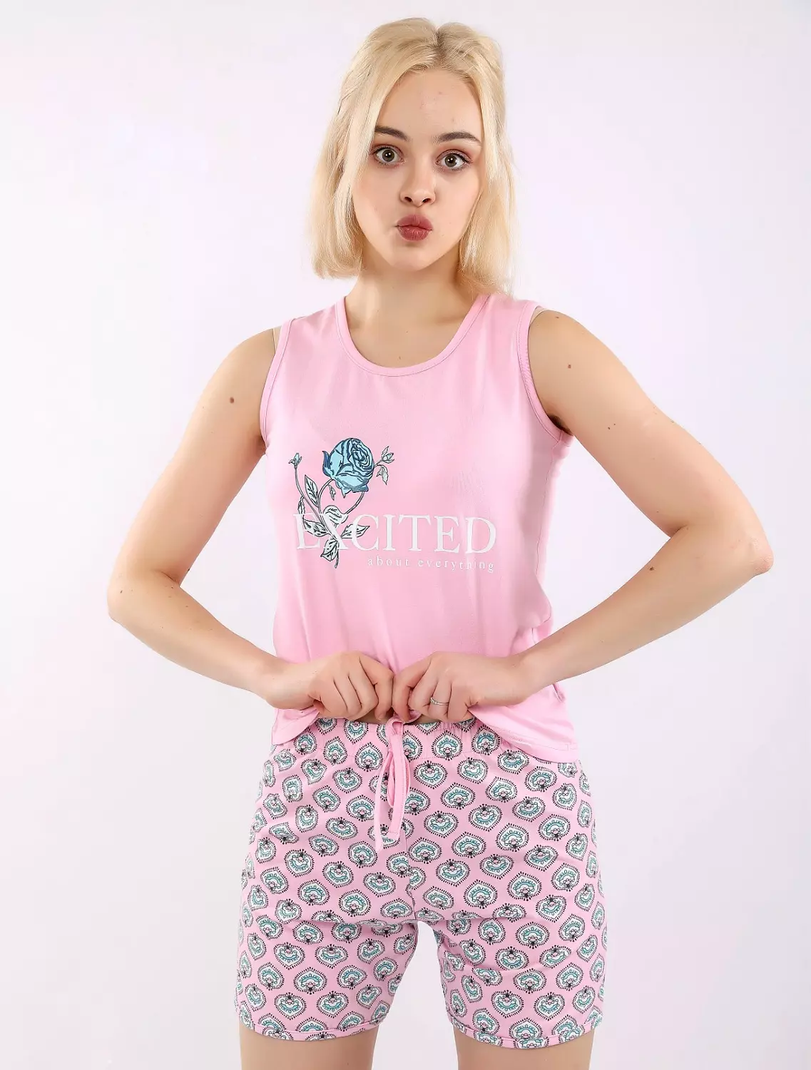 S218 queen of hearts shorts pajama set image