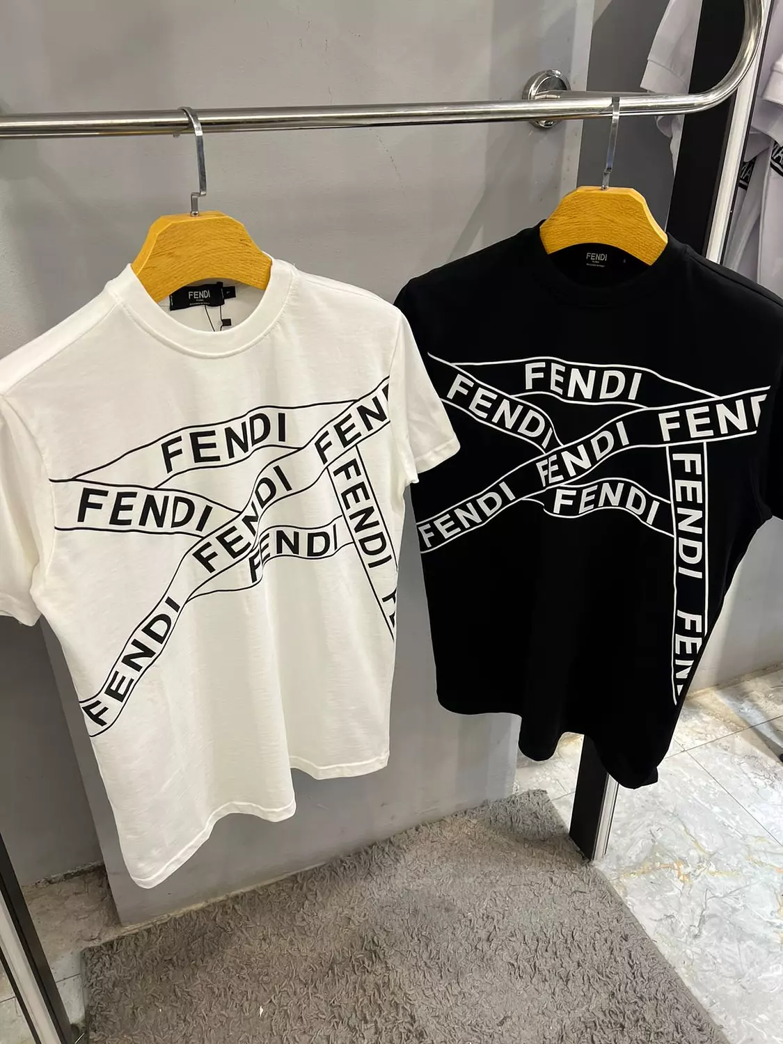 FENDI TSHIRT / 1487 7