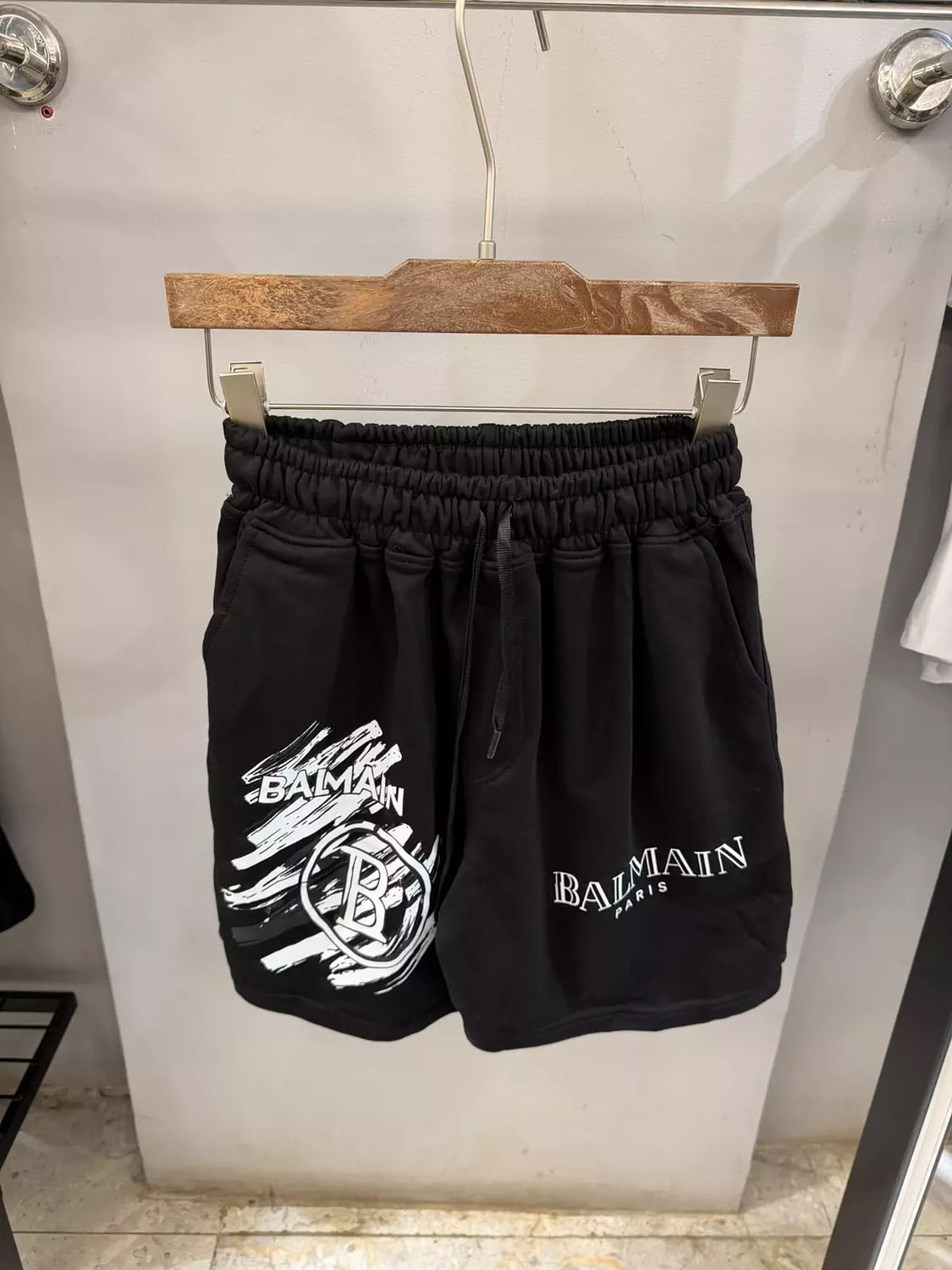 BALMAIN SHORT \ 2358 image