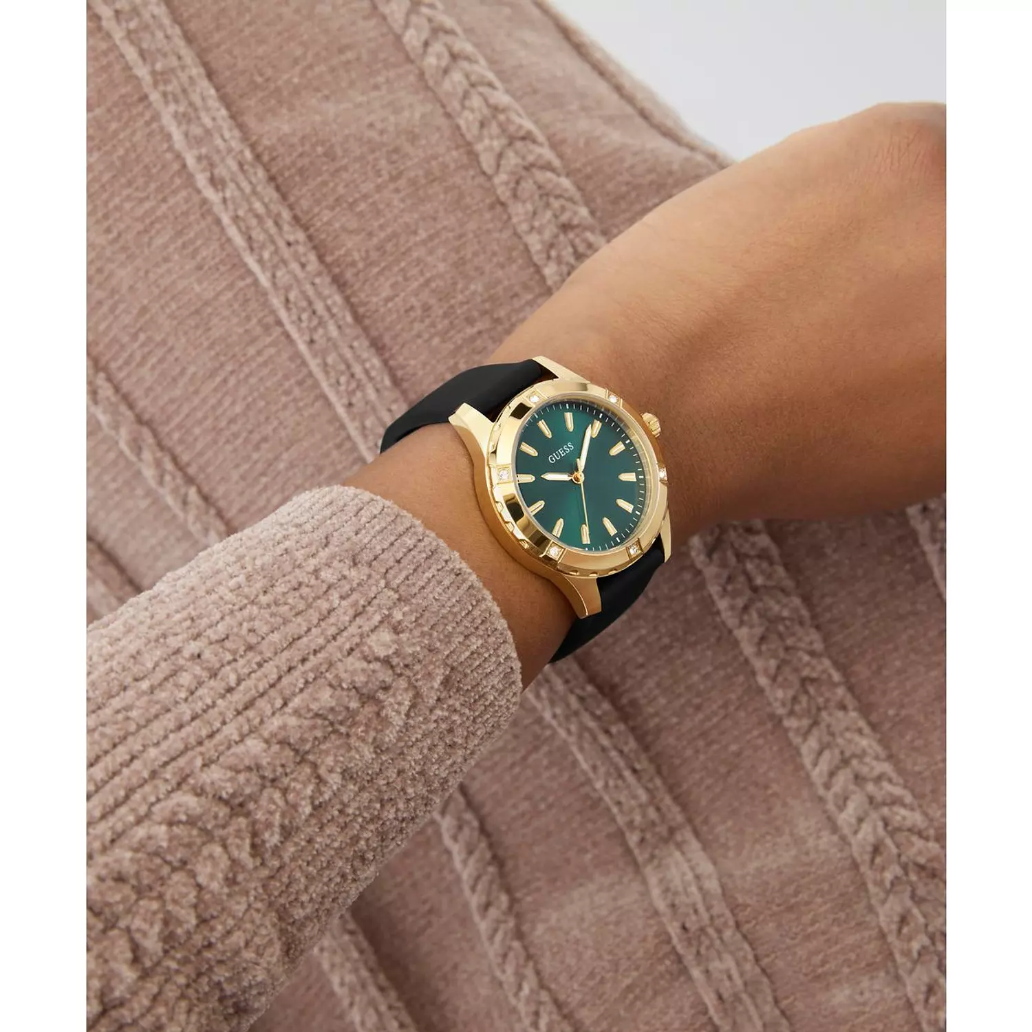 GUESS MIST Ladies Black Gold Tone Analog Watch BLACK Silicone Smooth Strap 5