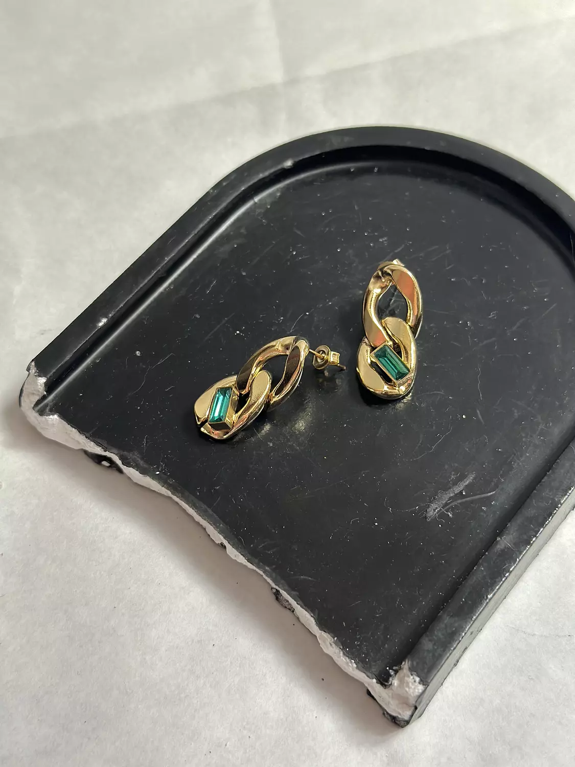 Chain Emerald earrings  1