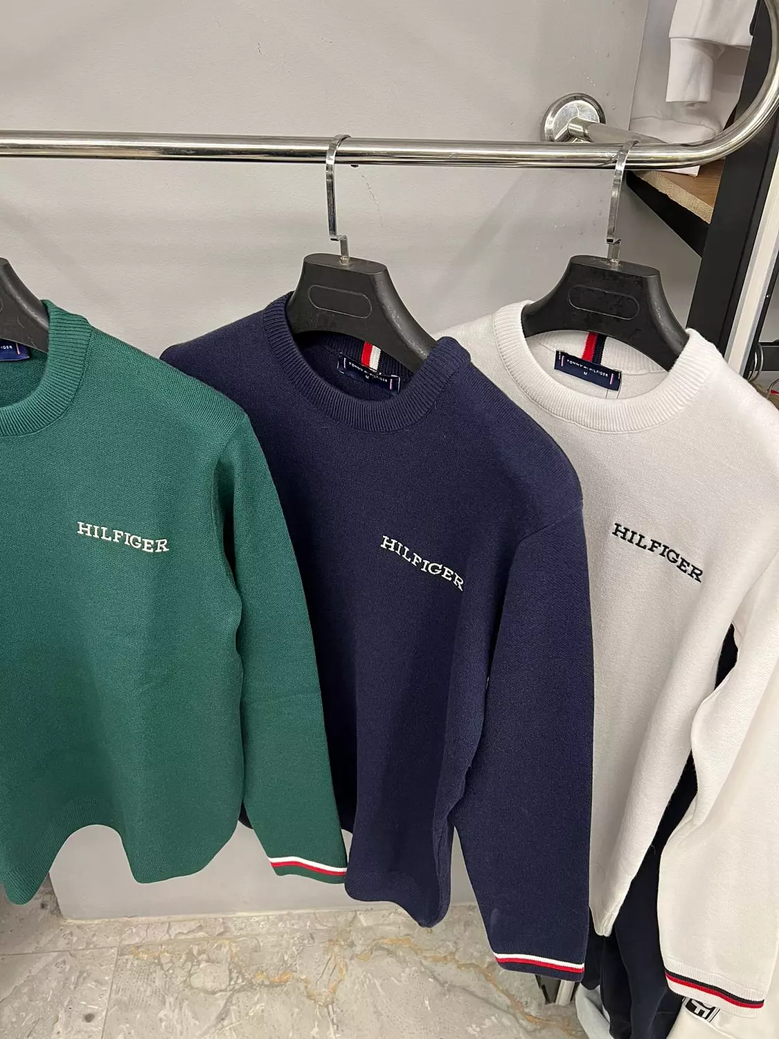 TOMMY HILFIGER PULLOVER 10