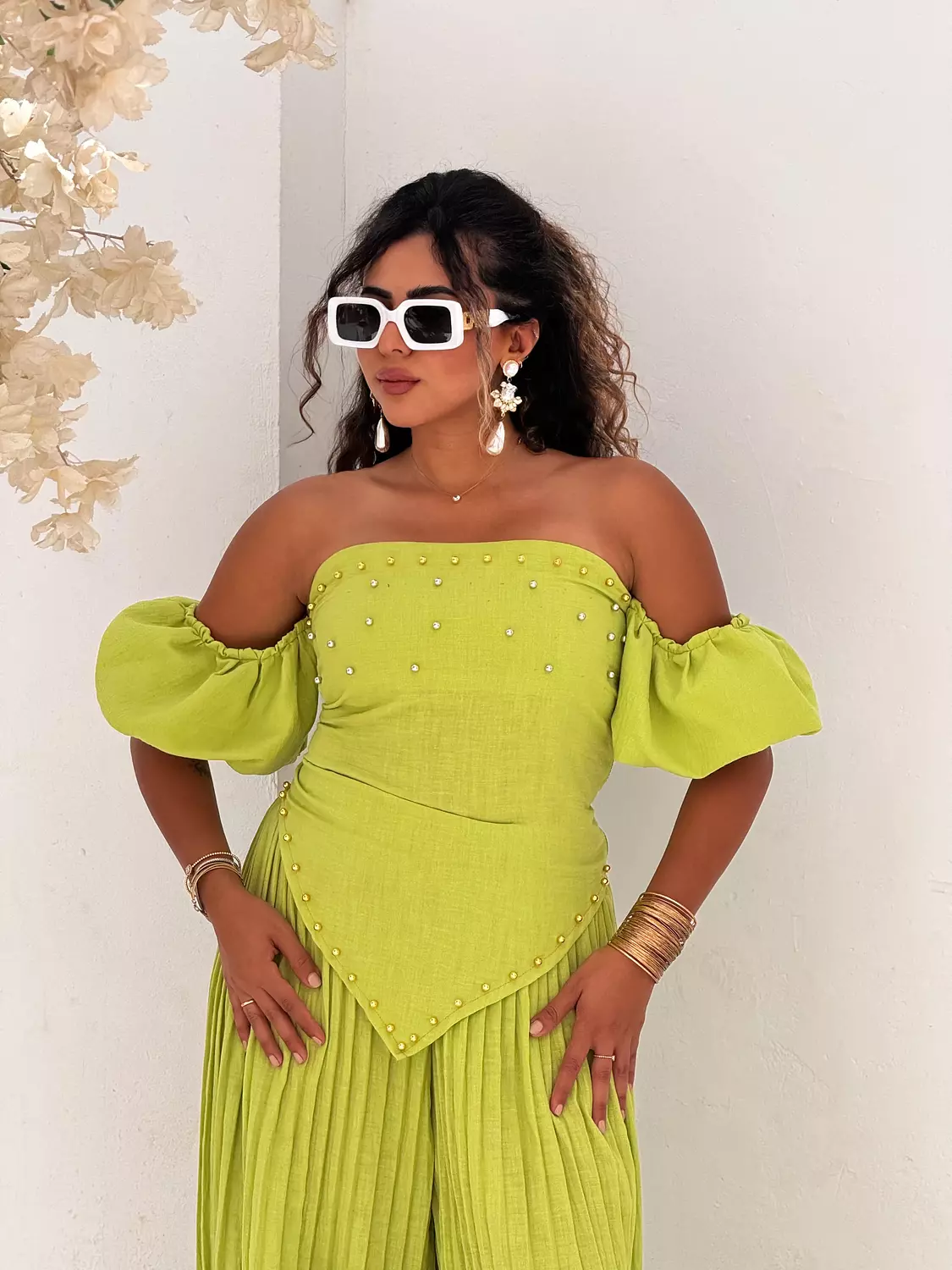 Aura set in Lime green 1