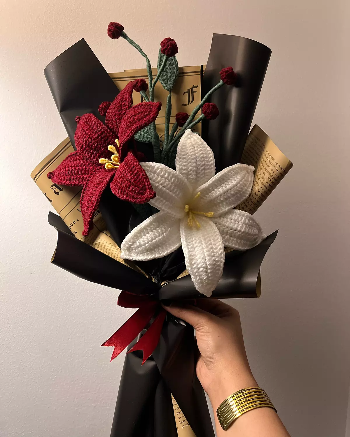 <h4 style="text-align: justify"><span style="color: rgb(0, 0, 0)">Bouquets »</span></h4>