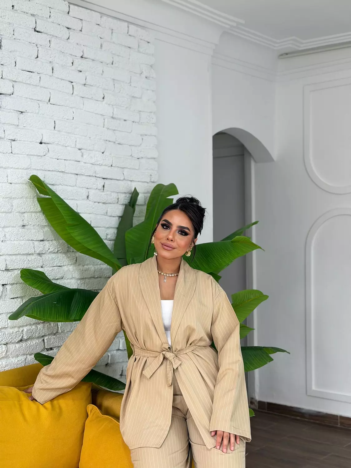 Contour Pinstripe Set in Beige 2