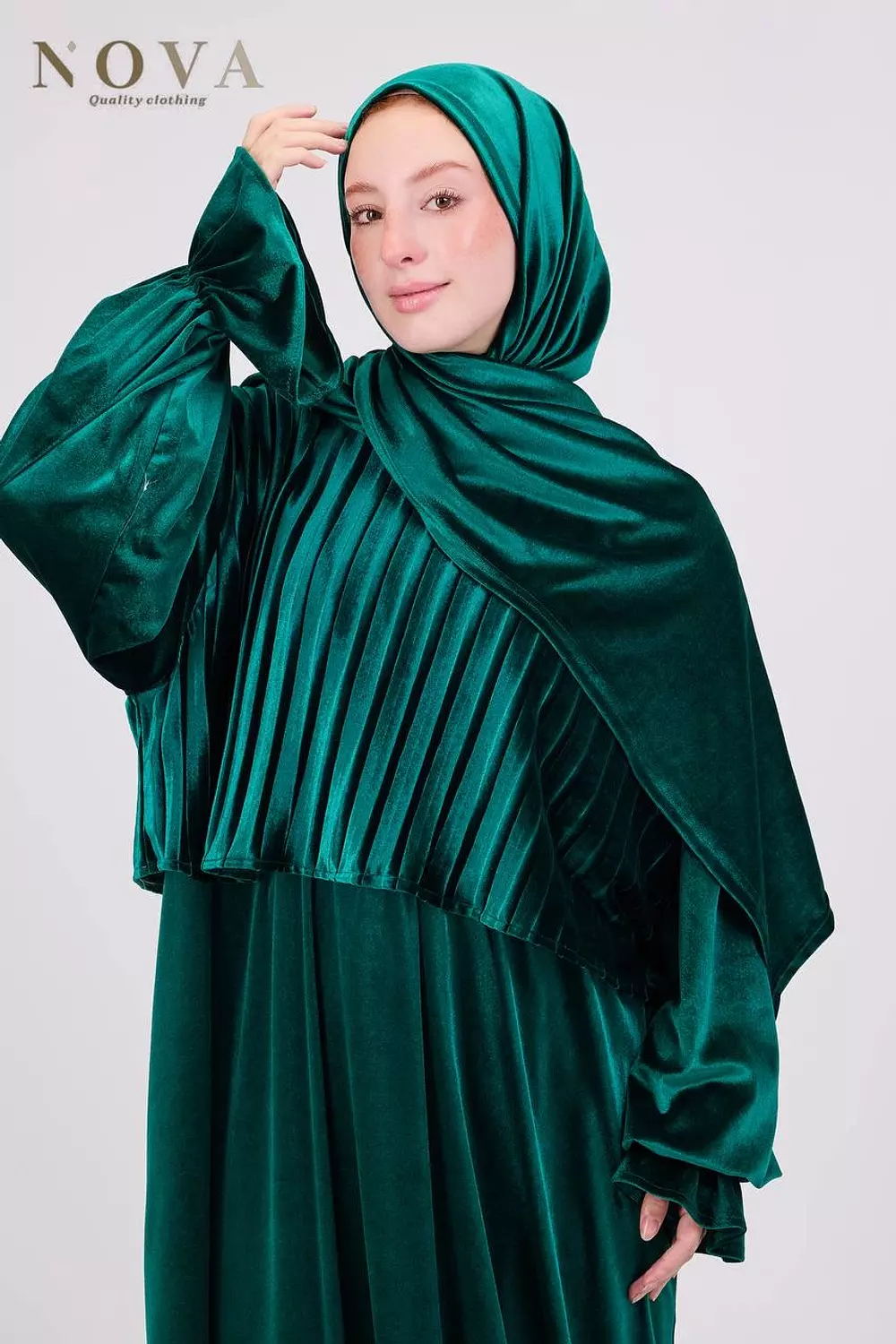 Emerald green Velvet Wave 2