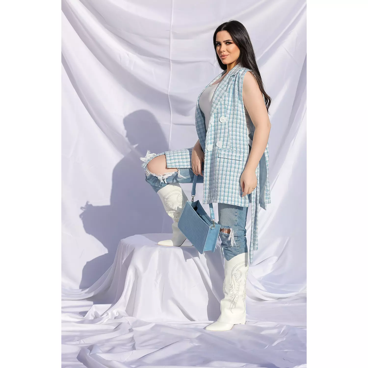Sleeveless Blazer in Baby Blue image