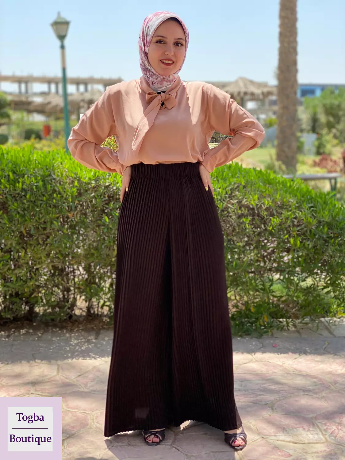 Pleated pants  14