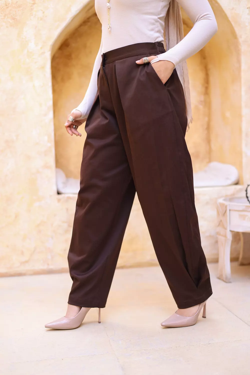 BROWN BALLOON PANTS image