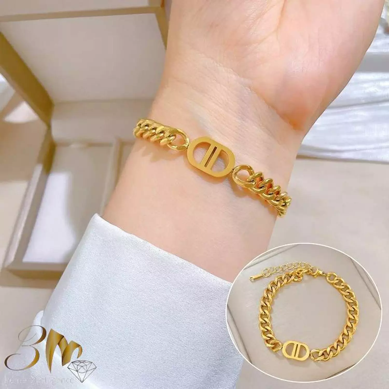 CD bracelet image
