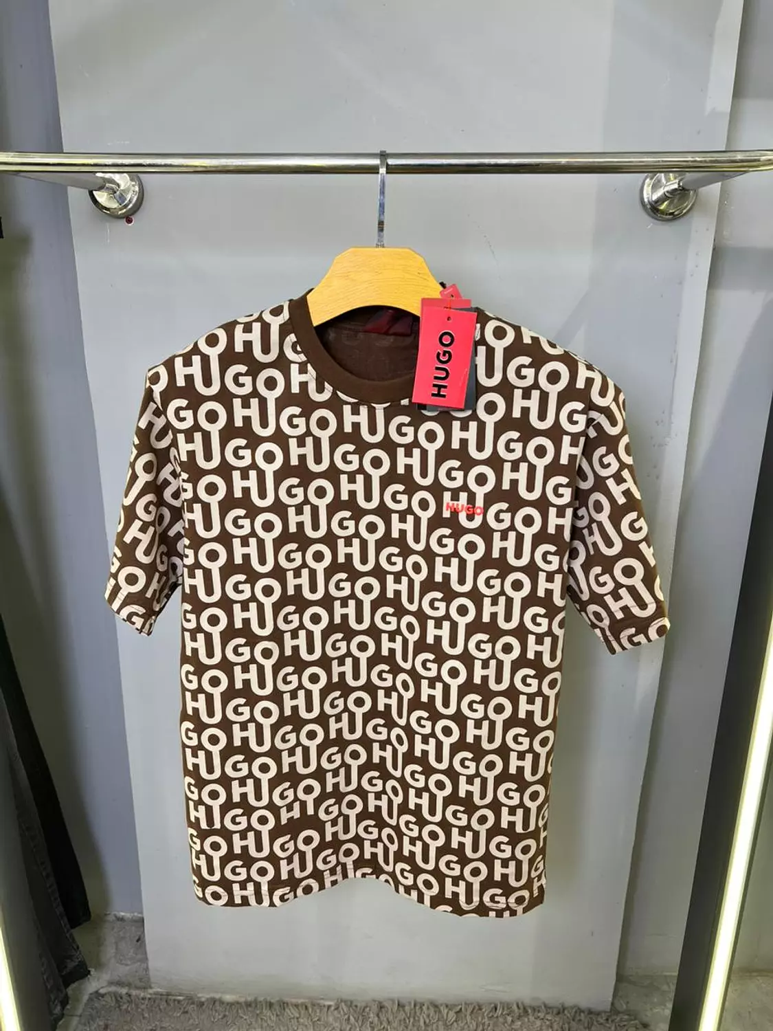 HUGO BOSS TSHIRT / 1314 image